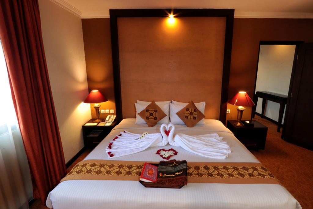 Semesta Heritage Hotel & Convention Semarang Exteriör bild
