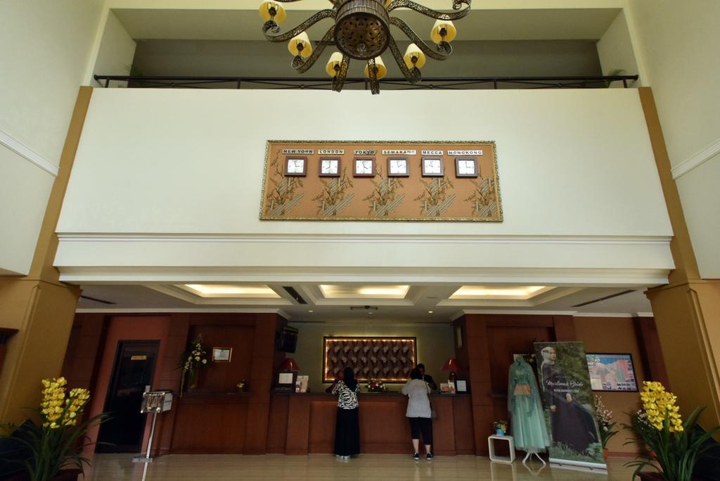 Semesta Heritage Hotel & Convention Semarang Exteriör bild
