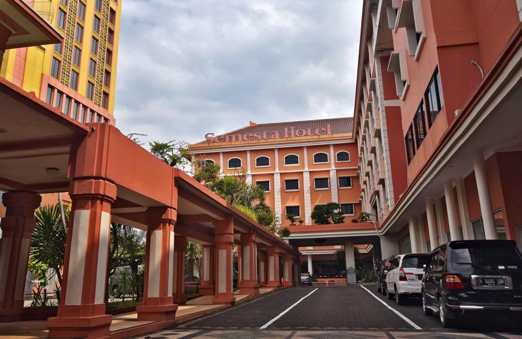 Semesta Heritage Hotel & Convention Semarang Exteriör bild