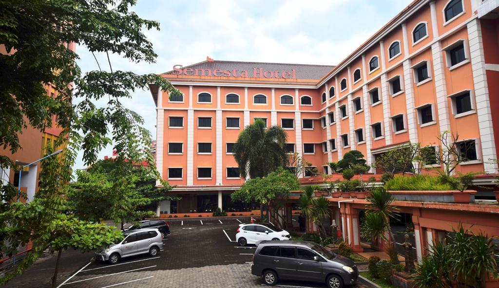 Semesta Heritage Hotel & Convention Semarang Exteriör bild