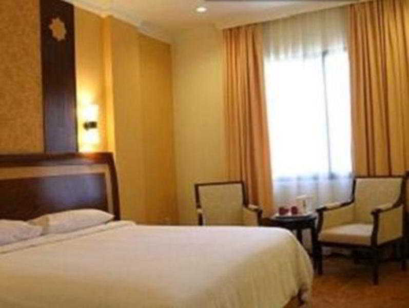 Semesta Heritage Hotel & Convention Semarang Exteriör bild