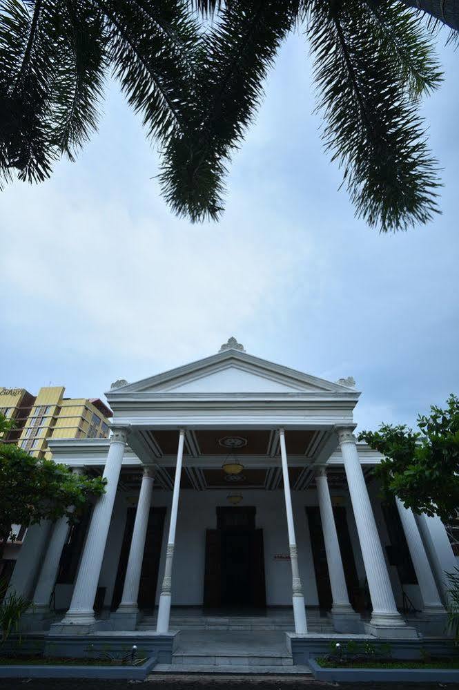 Semesta Heritage Hotel & Convention Semarang Exteriör bild